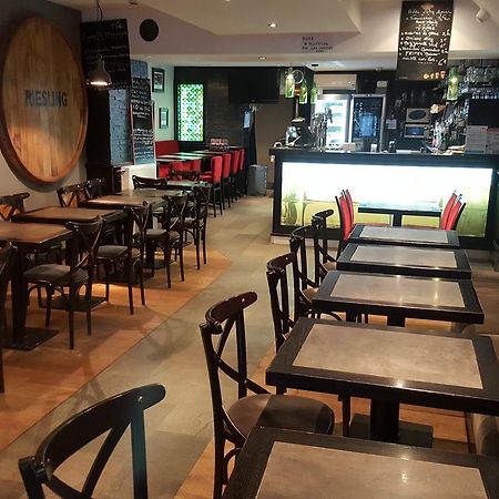 Hotel Des Voyageurs Mayenne Ngoại thất bức ảnh